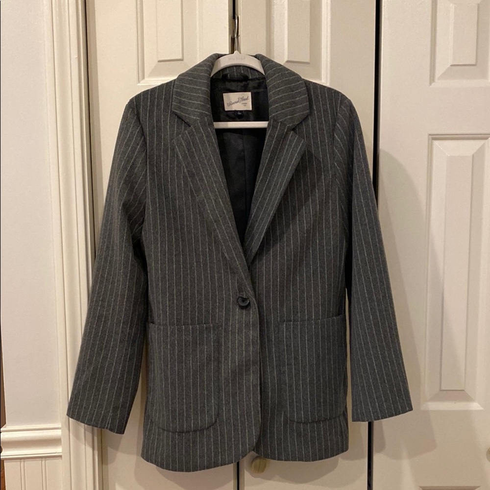 Universal Thread Gray Blazer Classic Tailored Style